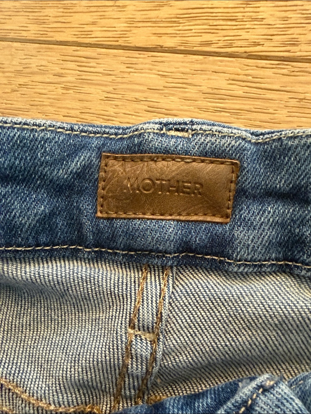 Mother Jeans The Roller Fray size 26 - Picture 2 of 5